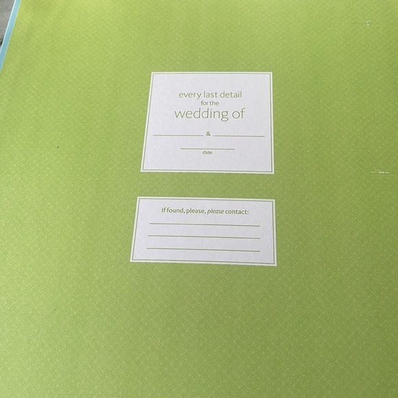 The Knot Ultimate Wedding Planner & Organizer Binder Edition - Picture 4 of 7